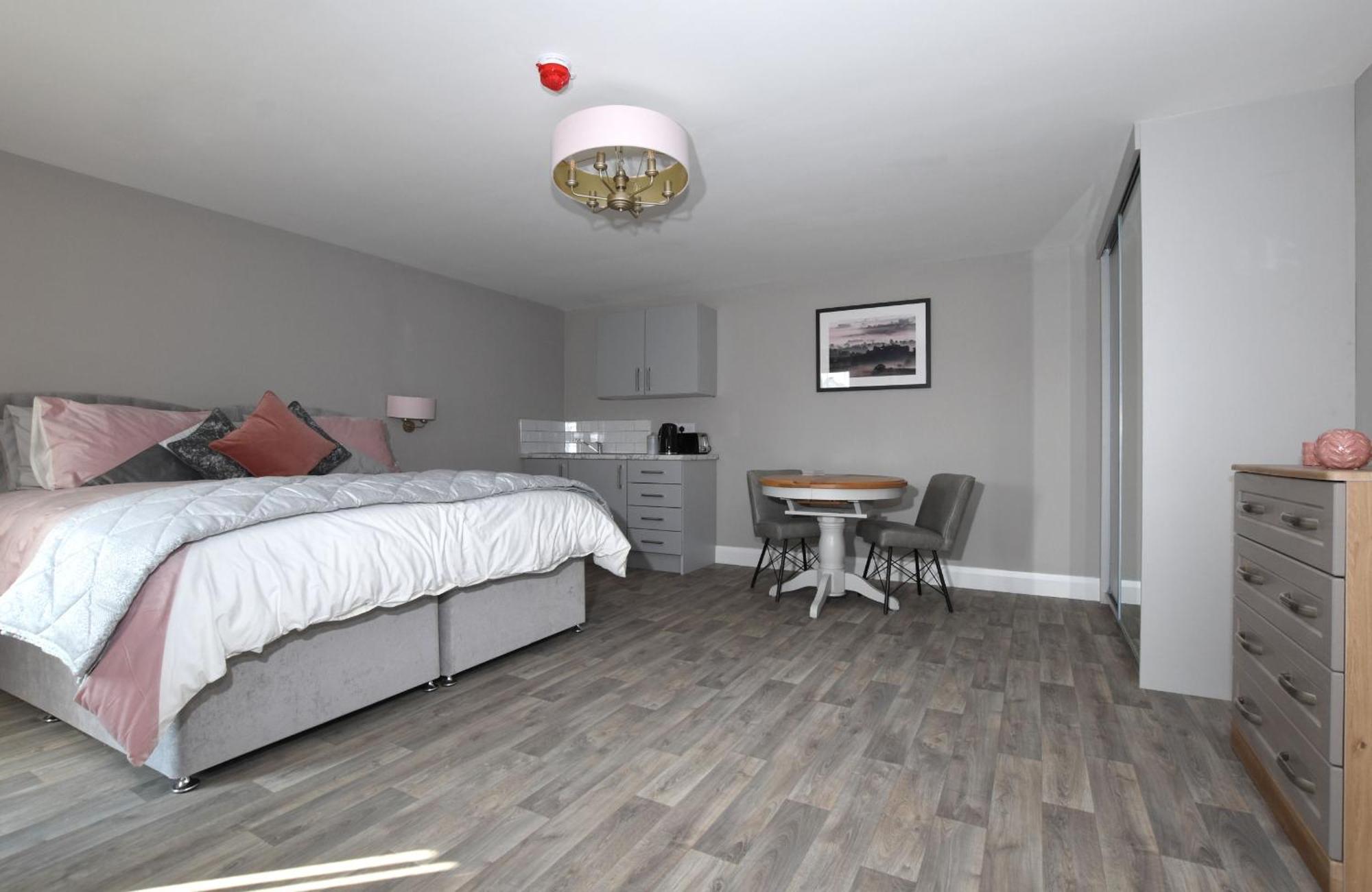 Homestead Hillsborough Guest Rooms Bilik gambar